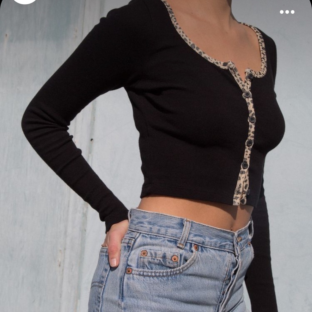 Brandy Melville Black and Cheetah Cropped Buttoned Zelly Top